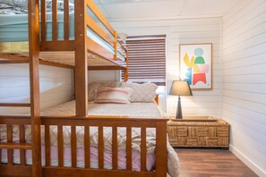 2 bedrooms, desk, iron/ironing board, free WiFi - Pool House #1 • 2 BDR + 2 Baths + Private Pool (Terlingua)