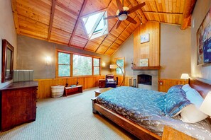 3 slaapkamers, een strijkplank/strijkijzer, internet, beddengoed