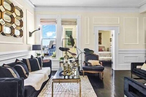 Pacific Heights Grand Victorian Top Floor Kitchen