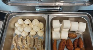 Esmorzar diari d'estil bufet (28 CNY per persona)