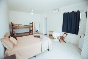 Superior-Suite, Poolblick | 1 Schlafzimmer, Bettwäsche