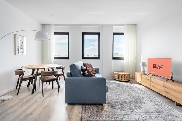 TV - GuestReady - A lovely vacation in Matosinhos (Matosinhos)