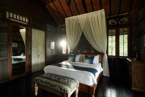 Villa | 4 bedrooms, in-room safe - Villa Amaru (Ubud)
