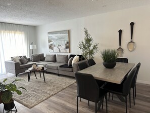 Smart TV - Sunset Gateway - Mins to Beaches & Golf | Bowling - Shopping - Clearwater Beach (Clearwater)