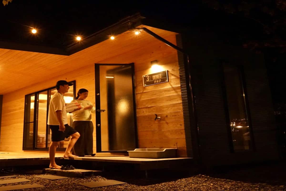 Luxury Cottage, Non Smoking (Hot Spring ticket included) | Peralatan tempat tidur hipoalergenik, gebar bulu kapas, Wi-fi percuma 
