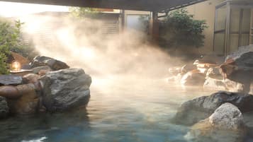 Bathtub, spring water tub, towels