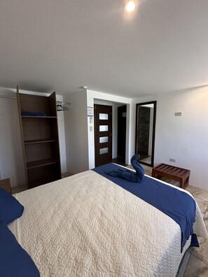 6 Schlafzimmer, Bügeleisen/Bügelbrett, kostenloses WLAN, Bettwäsche