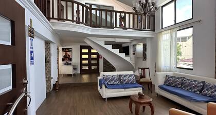 Casita Costera en el Corazón del Malecón de san Cristóbal Galápagos