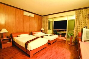 Deluxe Double or Twin Room, Garden View - Nazimgarh Garden Resort (Sylhet)