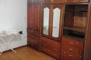 Interior - Acogedor Apartamento en Pueblo Unido, Quito: 2 Dormitorios, 2 Camas, 1 Baño (Quito)