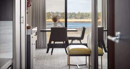 Samphire Chalet Banksia—A Serene Natural Beauty