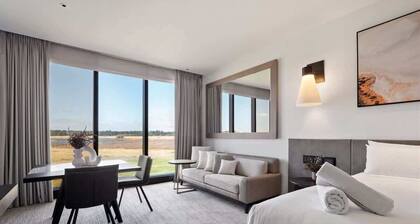 Samphire Chalet Banksia—A Serene Natural Beauty