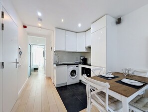Fridge, microwave, toaster, high chair - Centrally located "Key Point" by Interhome (Blankenberge)