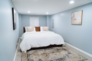 1 bedroom, in-room safe, iron/ironing board, WiFi