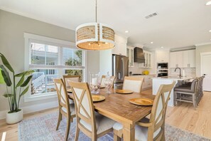 Dining - Tybee Ocean View & Private Pool - 1B Oceanview Court (Tybee Island)