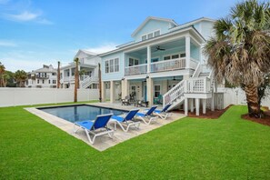 A heated pool - Tybee Ocean View & Private Pool - 1B Oceanview Court (Tybee Island)