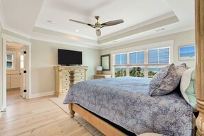 5 bedrooms, desk, iron/ironing board, free WiFi - Tybee Ocean View & Private Pool - 1B Oceanview Court (Tybee Island)