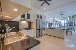 Private kitchen - Luxury 10-bedroom private villa estate located in Seminyak, offering daily breakfast, a full-time private chef, airport transfers, complimentary massages, housekeeping, and a dedicated driver. (Badung)
