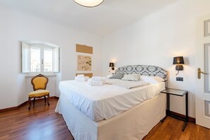 3 habitaciones, tabla de planchar con plancha y wifi gratis