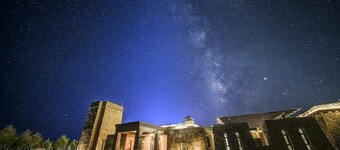 Sangdeng Zhuba Starry View Hotel