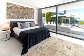 5 bedrooms, iron/ironing board, travel crib, WiFi - Ultra modern luxury villa with sea view in Ibiza (Sant Josep de sa Talaia)