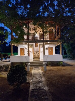 Front of property - yala leopard lodge (Kirinda)