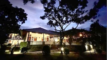 Bahagian luar