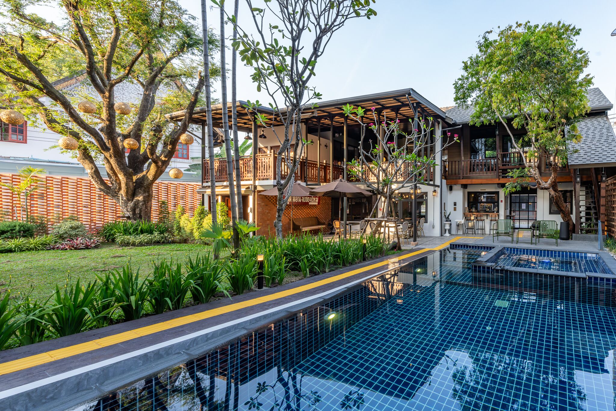 42-inch Smart TV with digital channels