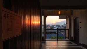 Unclassified image, 3 of 60, button - Shamrock Chiangmai Hotel - Adults Only (Chiang Mai)