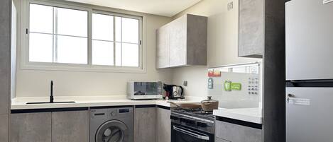 Design Apartment, 3 Bedrooms | Private kitchen