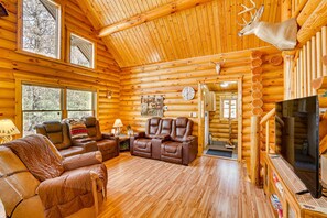 TV, DVD player, books - Lake and Trail Lodge: < 1 Mi to Lake Arbutus! (Merrillan)