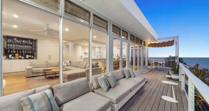 Elevated Coastal Retreat With Dynamic Sea and Hills Views