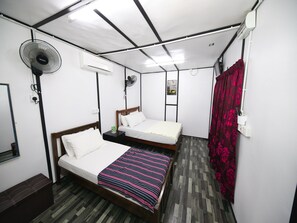 Suite Supérieure | Espace de travail pour ordinateur portable, Wi-Fi gratuit, draps fournis