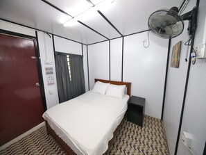 ห้องดีลักซ์ดับเบิล, เตียงควีนไซส์ 1 เตียง | พื้นที่ทำงานแบบใช้แล็ปท็อป, Wi-Fi ฟรี, ผ้าป  ูที่นอน