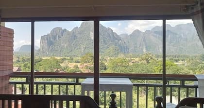 Bountang Mountain View Riverside Hotel