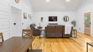 TV, fireplace, offices