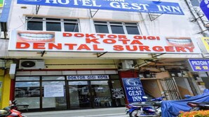 Front of property - Hotel O Gest Inn (Kota Tinggi)