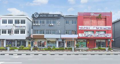 Hotel O Gest Inn