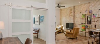 Stylish Downtown Neenah Flat - Walk to Everything!