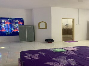 Signature Room, 4 Bedrooms - Hotel O Family Homestay ( Botani Ipoh) (Ipoh)