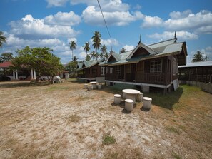 Front of property - Hotel O Teratak Samuderakita, Chalet & Guesthouse (Kuala Terengganu)