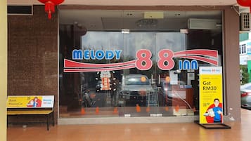 Fachada de la propiedad