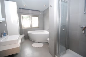 Bidet