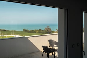 Deluxe Suite, Sea View | Beach/ocean view