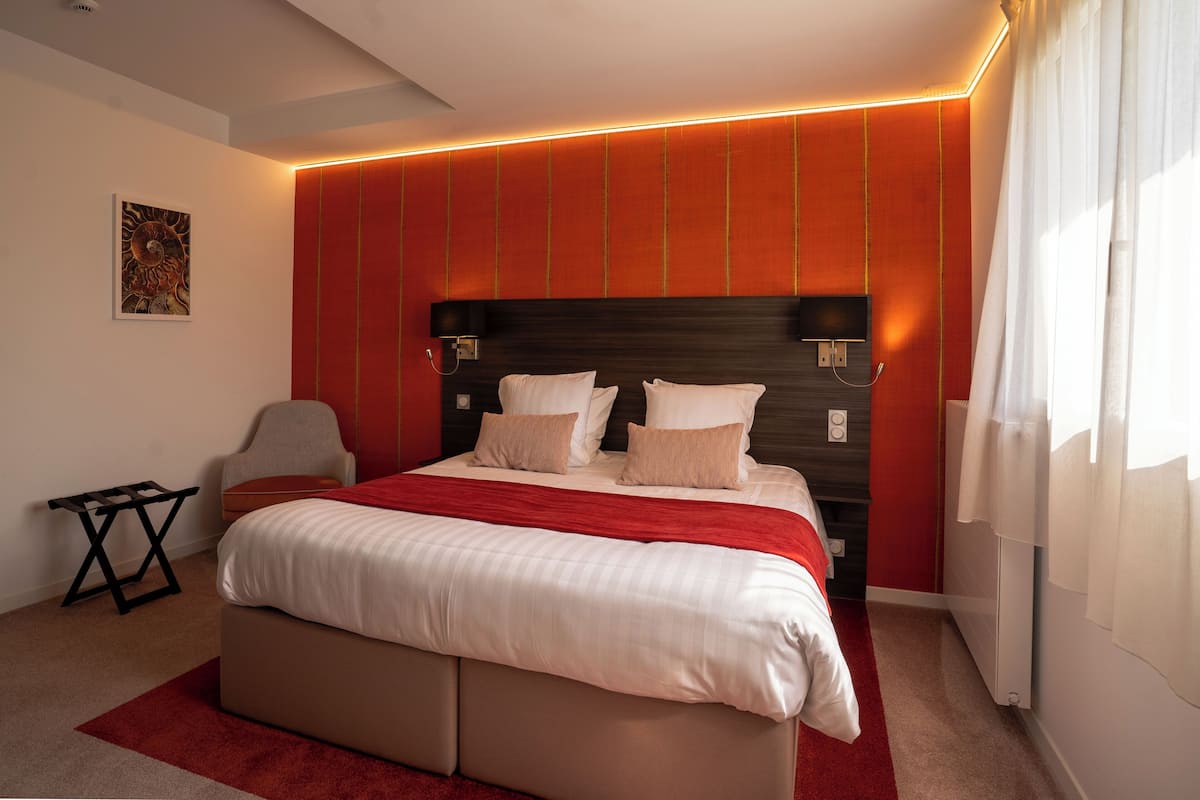Superior Room, Garden View | In-room safe, desk, soundproofing, WiFi (free)