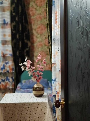 奢华公寓 | 羽绒被、特色装修、特色家居、笔记本电脑工作区