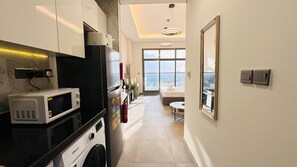Standard Room - Spacious Studio Apartment Burj View with Balcony Free Parking by Belvilla (Dubai)