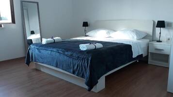 Apartamento (One Bedroom Apartment with Sea View) | 1 quarto, Wi-Fi de cortesia