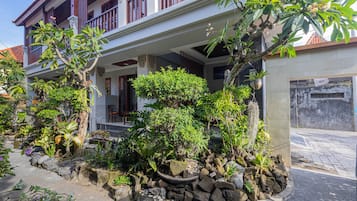 Fachada da propriedade