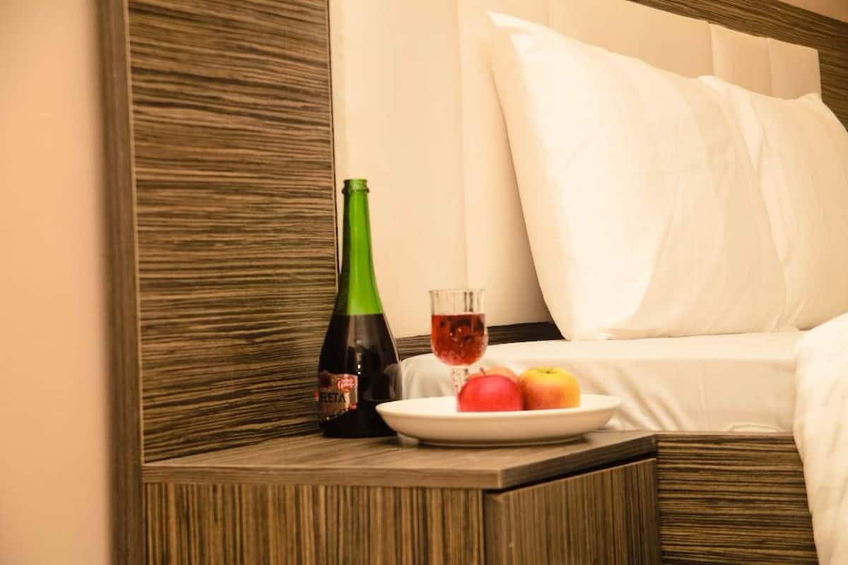 Superior Room | 1 bedroom, individually decorated, individually furnished, desk